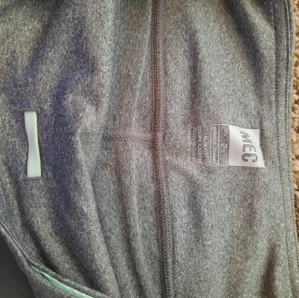 MEC running shorts - Picture 3 of 7
